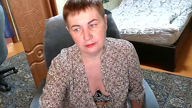 NicoleOlla online show from February 14, 12:14 pm