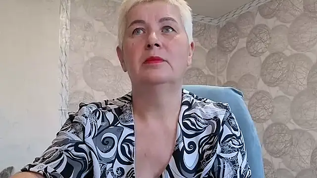 NicoleOlla online show from October 22, 1:39 am