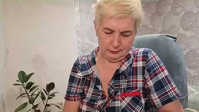 NicoleOlla online show from November 5, 2:55 am