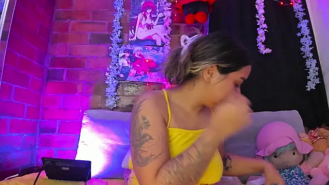 Snapshot of Pucaa_ chatting on September 12, 11:26 pm Pucaa online show from September 12, 11:26 pm