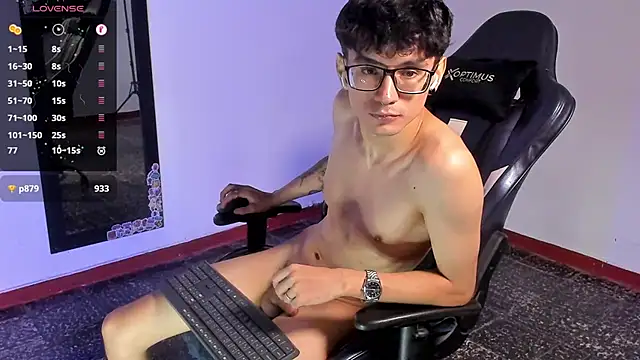 cute diego  online show from February 13, 2:56 am