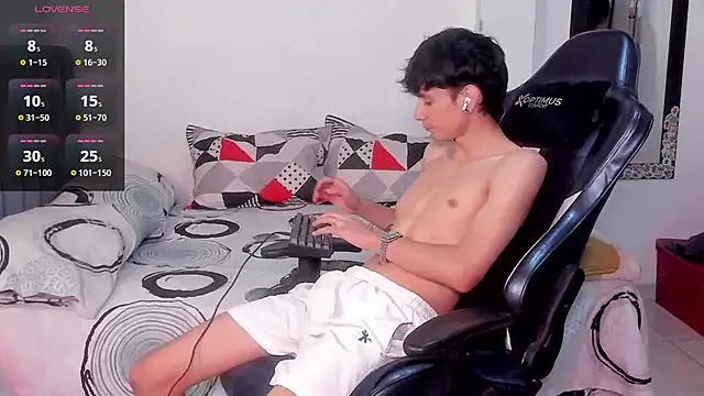 cute diego  online show from October 22, 11:04 pm