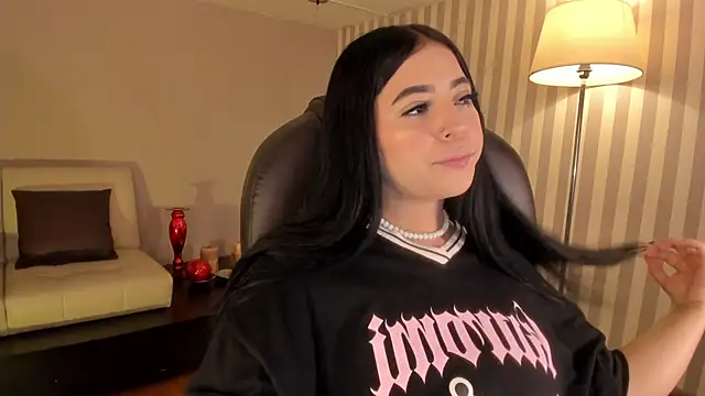 Maaiitee online show from November 22, 6:29 pm