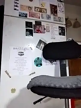 Snapshot of Roleplay2323 chatting on October 22, 3:12 pm Roleplay2323 online show from October 22, 3:12 pm