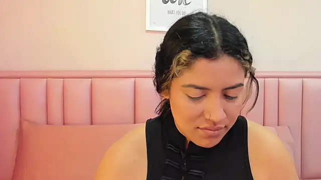 taylor cupper online show from November 23, 1:27 am