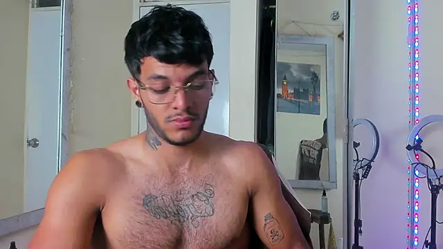 JuanBlade online show from March 20, 1:13 am