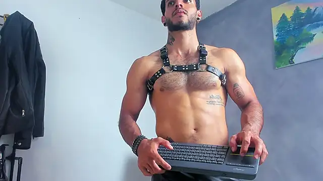 JuanBlade online show from April 25, 5:43 am