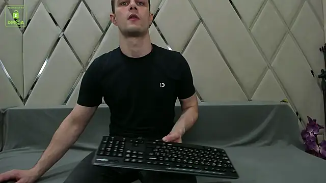 Snapshot of BrandonNorris chatting on January 19, 6:21 pm BrandonNorris online show from January 19, 6:21 pm