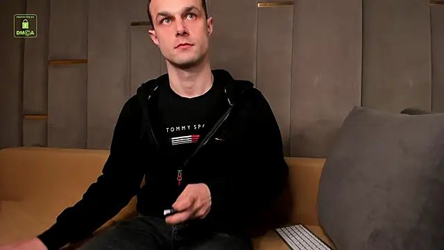 BrandonNorris online show from April 25, 3:42 pm