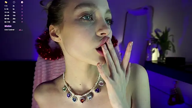 Snapshot of _LISA_BABYMETAL_ chatting on December 26, 8:00 pm  LISA BABYMETAL  online show from December 26, 8:00 pm