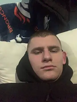 Snapshot of Boysex227 chatting on February 17, 4:04 pm Boysex227 online show from February 17, 4:04 pm