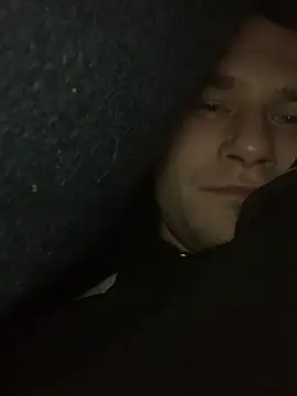 Snapshot of Boysex227 chatting on February 18, 9:31 pm Boysex227 online show from February 18, 9:31 pm