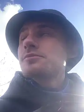 Snapshot of Boysex227 chatting on March 21, 10:39 am Boysex227 online show from March 21, 10:39 am