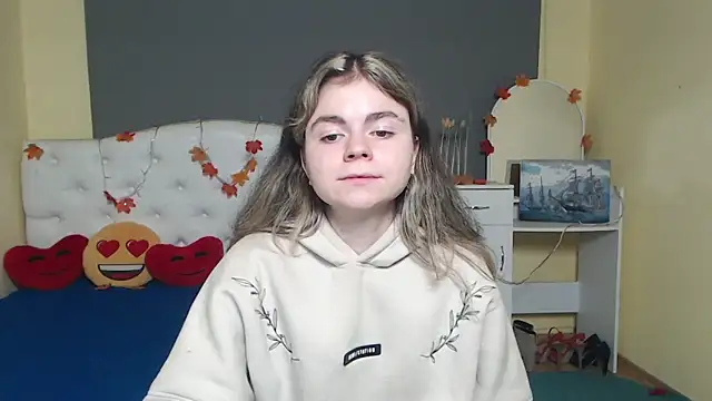 Snapshot of TinaRedly chatting on November 16, 6:46 pm TinaRedly online show from November 16, 6:46 pm