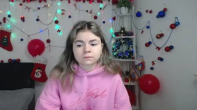 TinaRedly online show from December 18, 6:58 pm