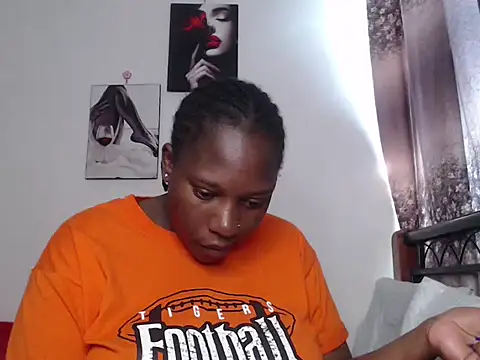 Snapshot of Whimsicalwillow chatting on October 30, 11:11 am Whimsicalwillow online show from October 30, 11:11 am