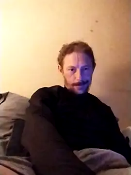 Snapshot of elmerfuddin87 chatting on December 28, 7:22 am elmerfuddin87 online show from December 28, 7:22 am