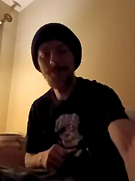 Snapshot of elmerfuddin87 chatting on January 4, 7:55 am elmerfuddin87 online show from January 4, 7:55 am