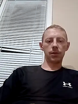 Snapshot of elmerfuddin87 chatting on March 17, 2:19 am elmerfuddin87 online show from March 17, 2:19 am