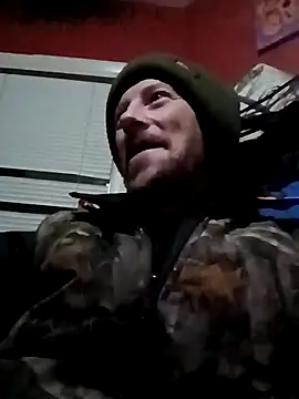 Snapshot of elmerfuddin87 chatting on December 16, 4:28 am elmerfuddin87 online show from December 16, 4:28 am