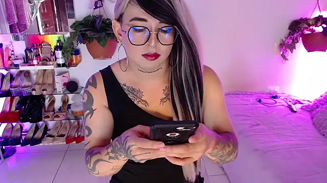 Laveneno ortiz07 online show from April 22, 12:13 am