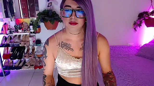 Snapshot of Laveneno_ortiz07 chatting on May 30, 11:24 pm Laveneno ortiz07 online show from May 30, 11:24 pm