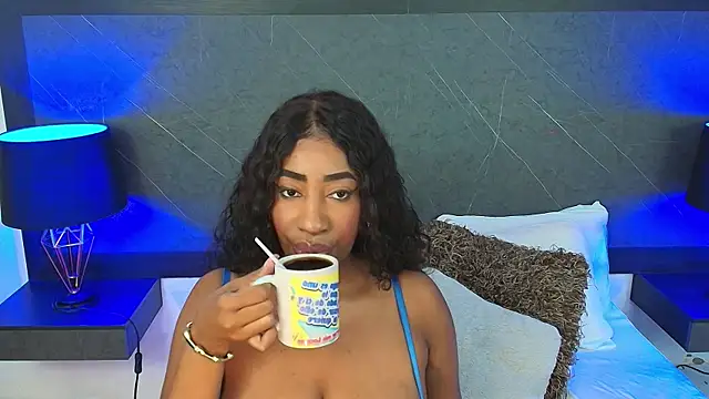 Snapshot of charlottebrowns_ chatting on February 9, 1:46 pm charlottebrowns  online show from February 9, 1:46 pm