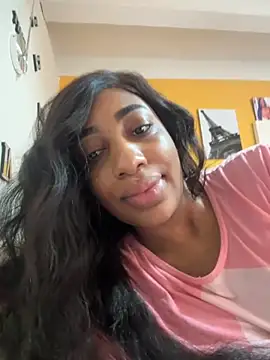 Snapshot of charlottebrowns_ chatting on October 1, 2:23 pm charlottebrowns  online show from October 1, 2:23 pm