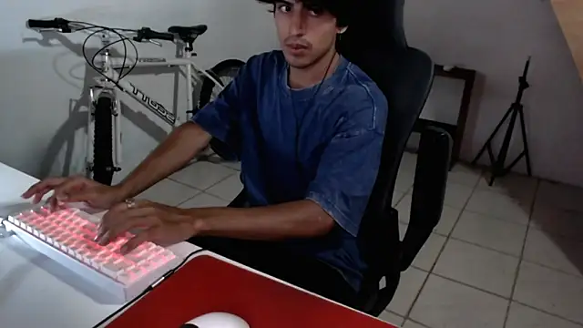 Thieves9 online show from September 24, 5:55 am