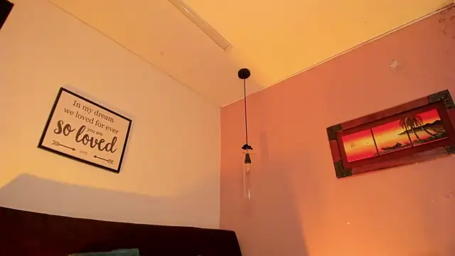 ArianaBaker online show from November 7, 12:49 pm