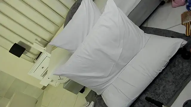 Snapshot of samantaramoos chatting on October 22, 2:01 am samantaramoos online show from October 22, 2:01 am