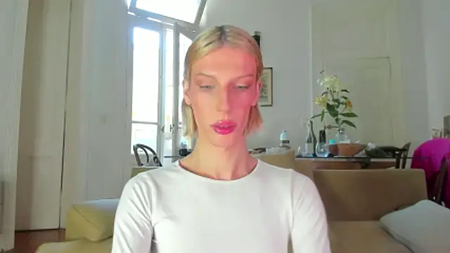 AliceSnowCatt online show from December 16, 3:06 pm