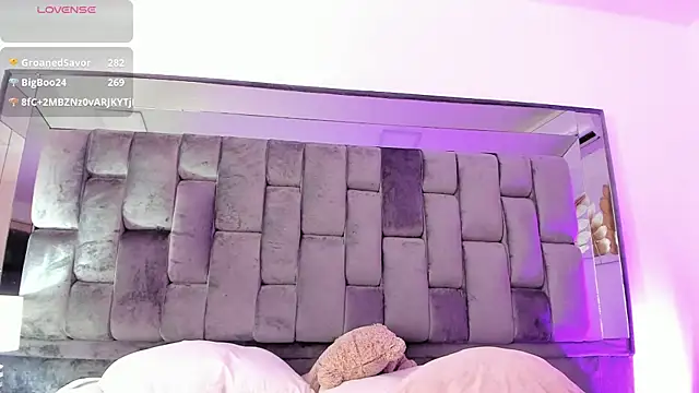 Chloe evans   online show from February 8, 2:38 pm