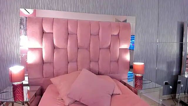 Chloe evans   online show from November 7, 11:43 am