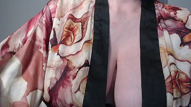 missdaniels online show from October 7, 2:31 am