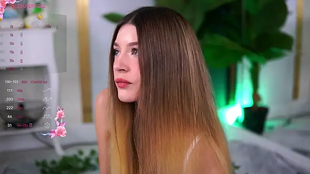 Snapshot of EvaWarenn chatting on October 24, 12:34 pm EvaWarenn online show from October 24, 12:34 pm