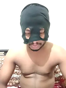 Snapshot of sexycouplemh09 chatting on October 5, 8:34 am sexycouplemh09 online show from October 5, 8:34 am