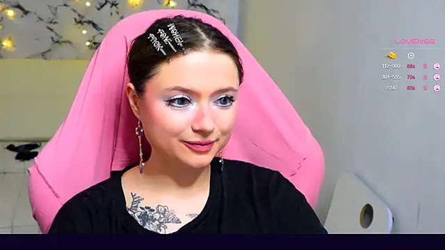 me  hanna online show from March 5, 10:32 pm