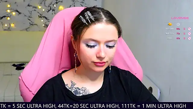 me  hanna online show from March 6, 1:37 am