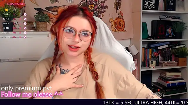 me  hanna online show from December 4, 1:48 am