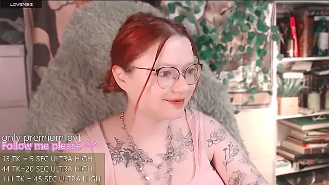 Snapshot of me__hanna chatting on May 24, 5:34 am me hanna online show from May 24, 5:34 am
