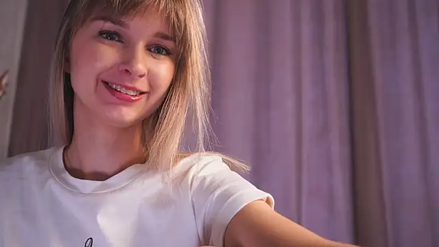 Snapshot of hereandnows_ chatting on January 20, 3:48 am hereandnows online show from January 20, 3:48 am