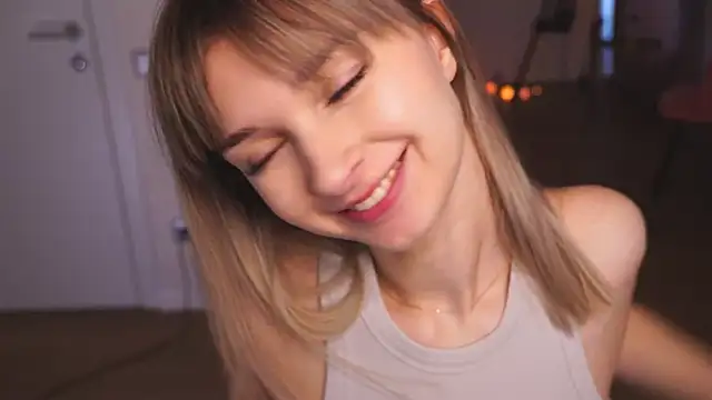 Snapshot of hereandnows_ chatting on January 25, 4:02 am hereandnows online show from January 25, 4:02 am