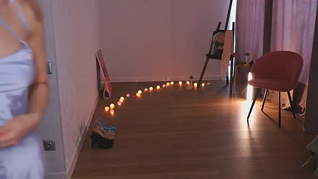 Snapshot of hereandnows_ chatting on February 2, 4:05 am hereandnows online show from February 2, 4:05 am