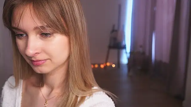 Snapshot of hereandnows_ chatting on March 18, 3:53 am hereandnows online show from March 18, 3:53 am