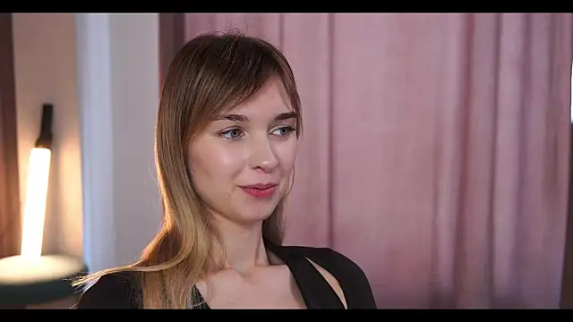 Snapshot of hereandnows_ chatting on September 20, 2:45 am hereandnows online show from September 20, 2:45 am