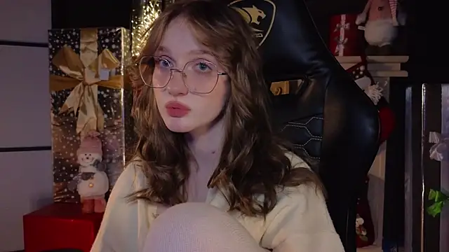 ELLIEJAY online show from December 11, 11:21 pm