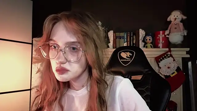 ELLIEJAY online show from December 18, 8:25 pm