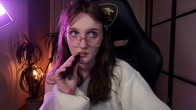 ELLIEJAY online show from December 28, 12:26 am