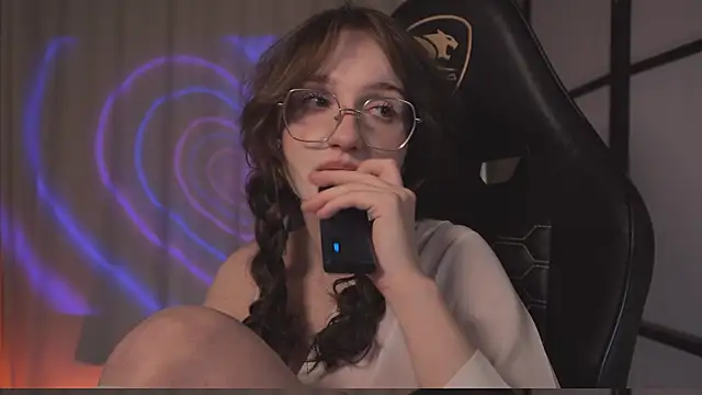 ELLIEJAY online show from February 12, 11:51 pm